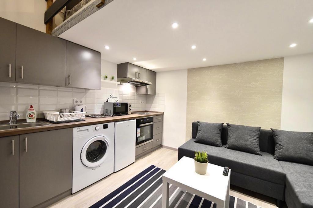 Cosy Flat In Kiraly Str, King Appartement Boedapest Buitenkant foto